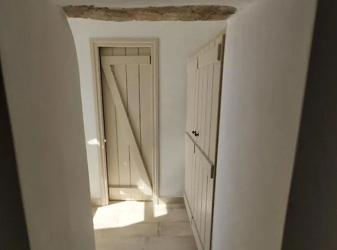 Aloni Άνω Μερά